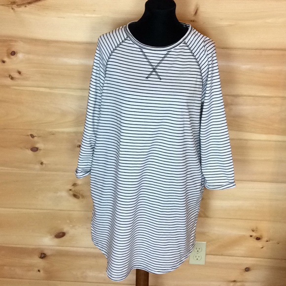 She and Sky Dresses & Skirts - She and Sky black & white striped casual dress L